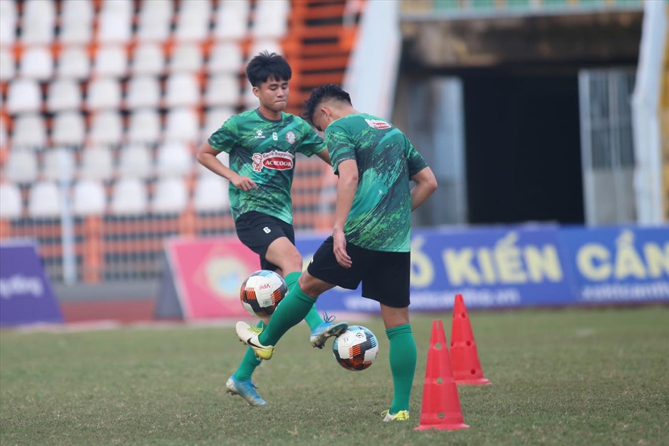 Phan Thanh Hậu chấn thương, vắng mặt trận gặp Hà Nội FC