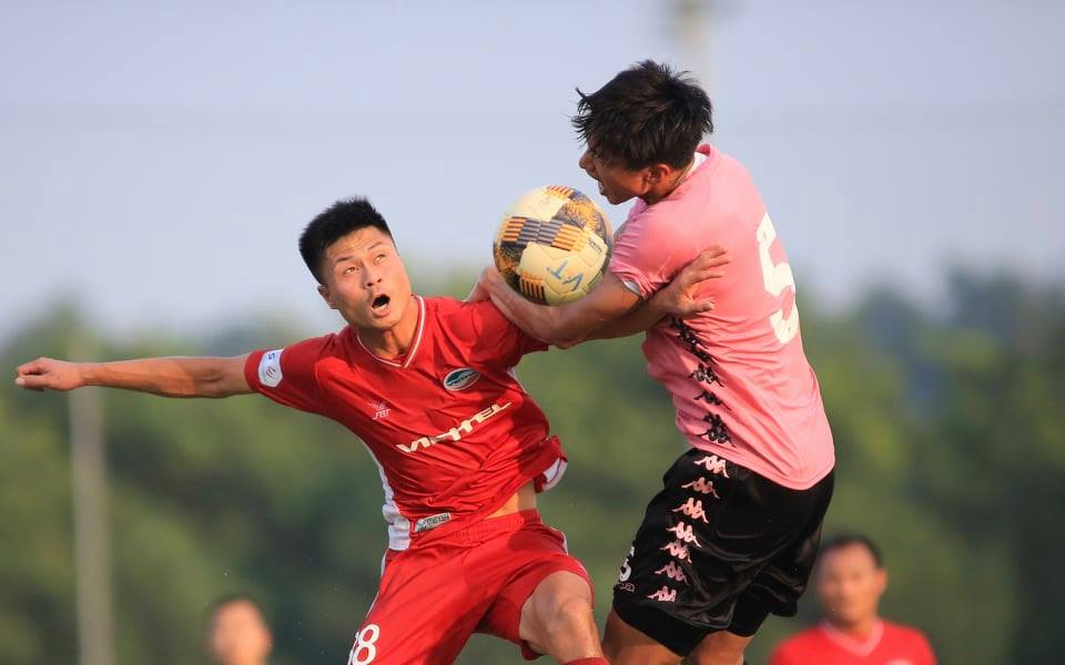 Văn Hậu đá thay Đình Trọng, Hà Nội FC đánh bại Viettel 