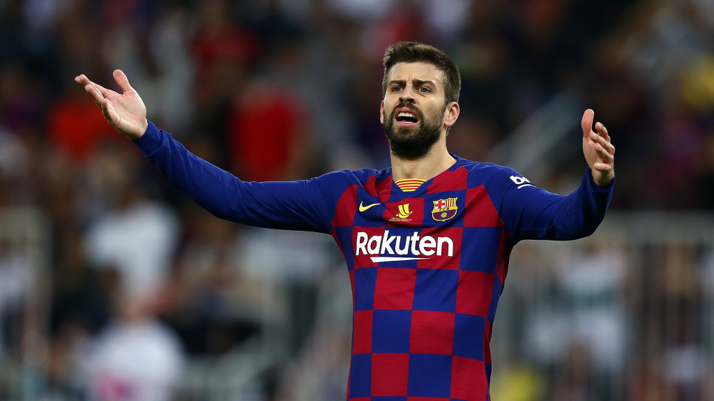 Gerard Pique sẽ ở lại Barca cùng HLV Koeman