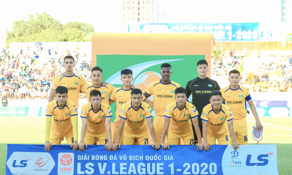 SLNA và chuyện dùng con dao hai lưỡi tại V-league