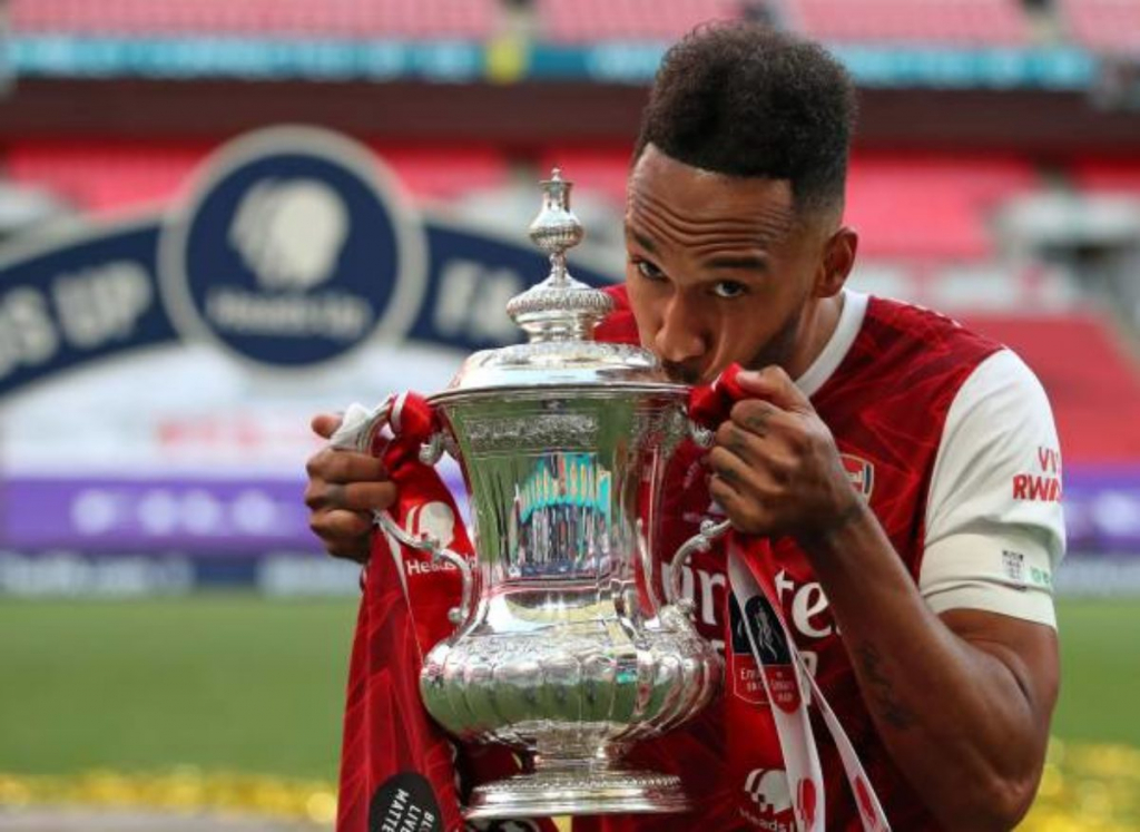 Aubameyang lên tiếng về tương lai, fan Arsenal phẫn nộ với CLB