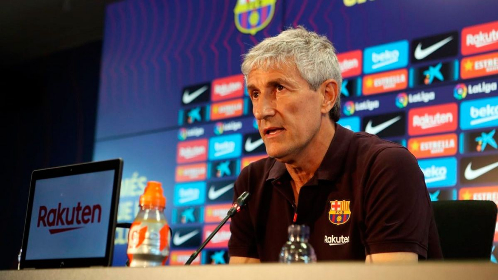 HLV Setien khẳng định không sợ bị Barcelona sa thải nếu thua Napoli