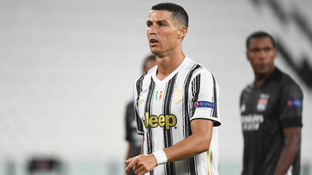 Ronaldo có động thái mới về tương lai tại Juventus