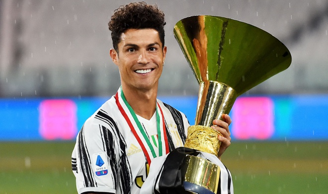 Ronaldo hé lộ về tương lai sau khi giành Scudetto cùng Juventus