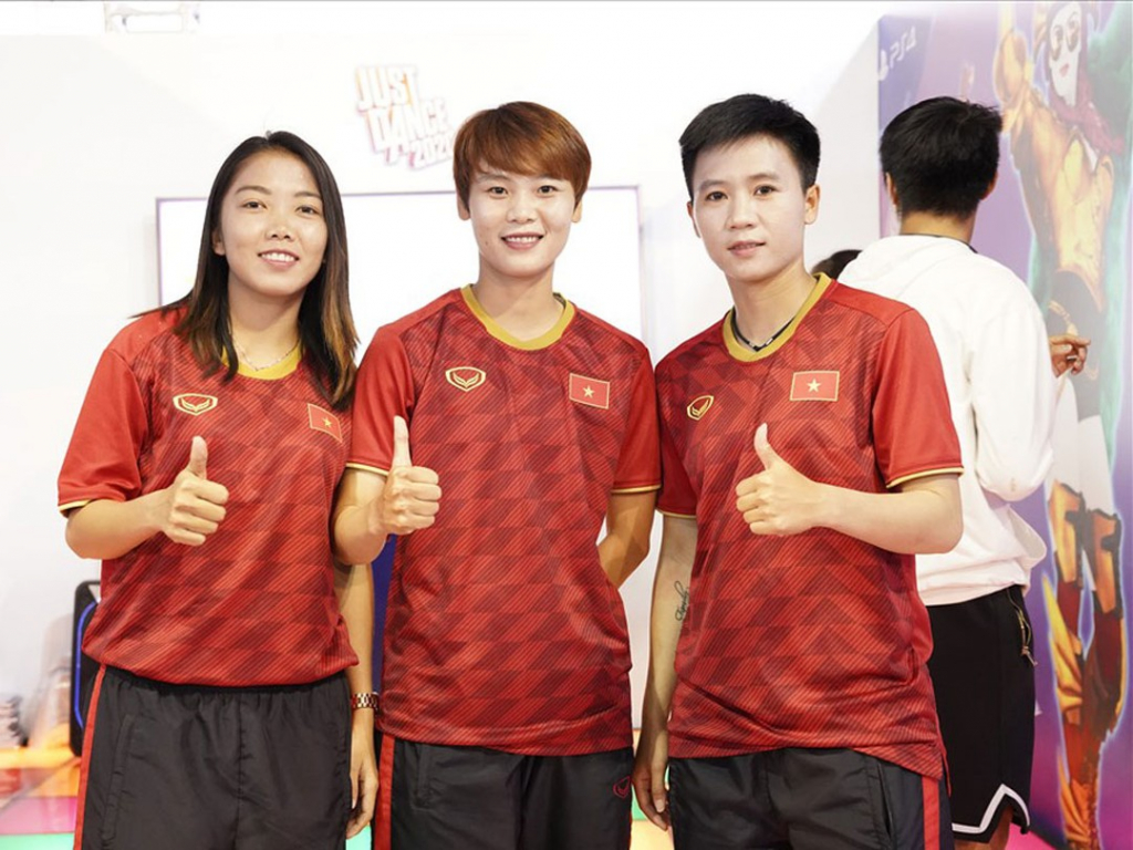 3 tuyển thủ nữ Việt Nam bị gây khó dễ chuyện sang Bồ Đào Nha