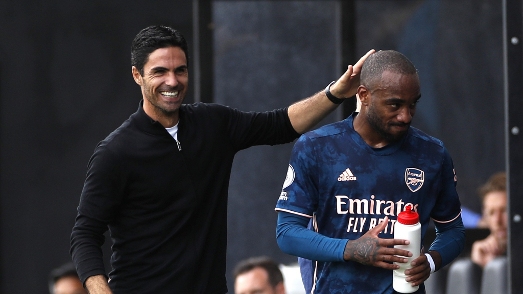 Ghi danh lịch sử, Lacazette vẫn bị HLV Arteta răn đe