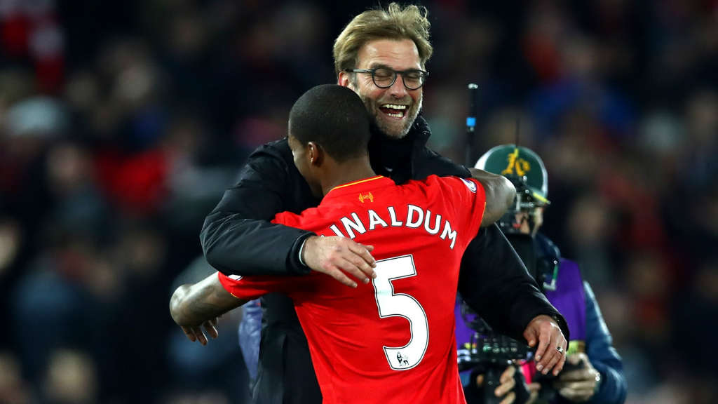 Wijnaldum gặp HLV Klopp, chốt tương lai ở Liverpool