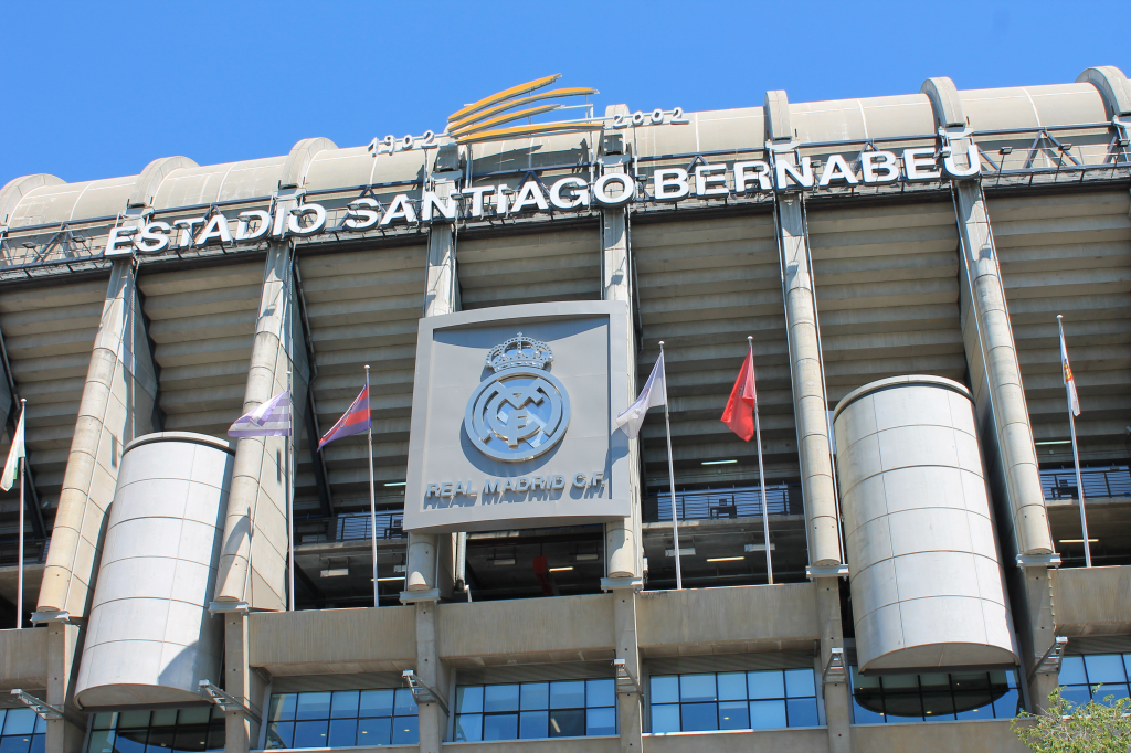Bóng đá sắp trở lại thánh địa Bernabeu của Real Madrid 