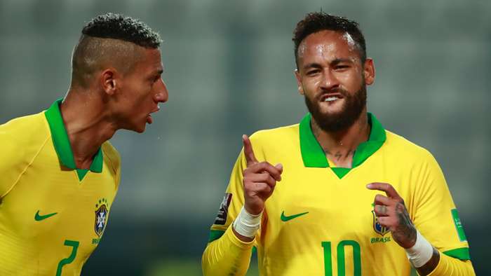 Neymar vượt qua Ronaldo, đi vào lịch sử ĐT Brazil