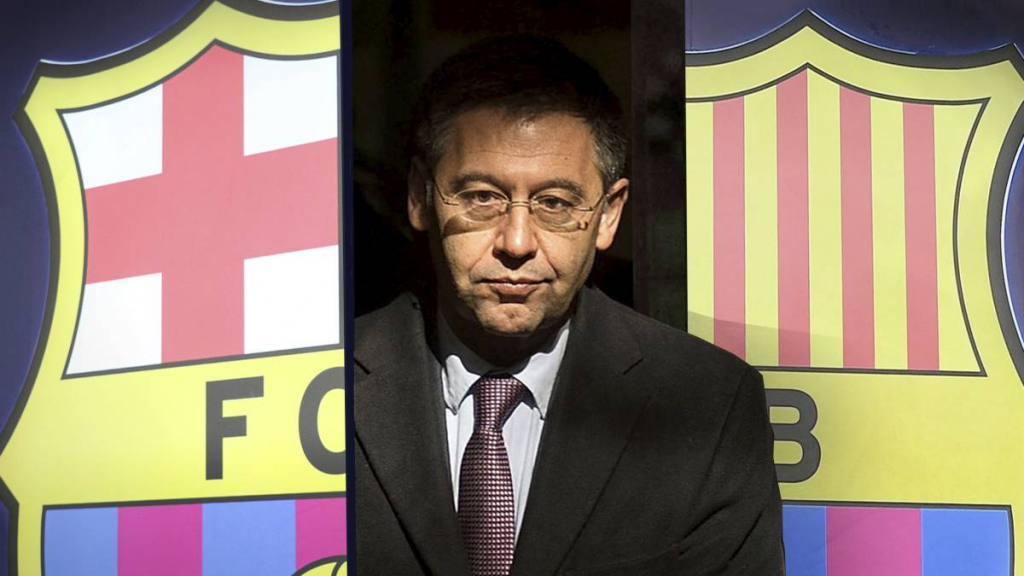 Hơn 20.000 chữ ký yêu cầu rời ghế chủ tịch Barca, Bartomeu phản ứng thế nào?