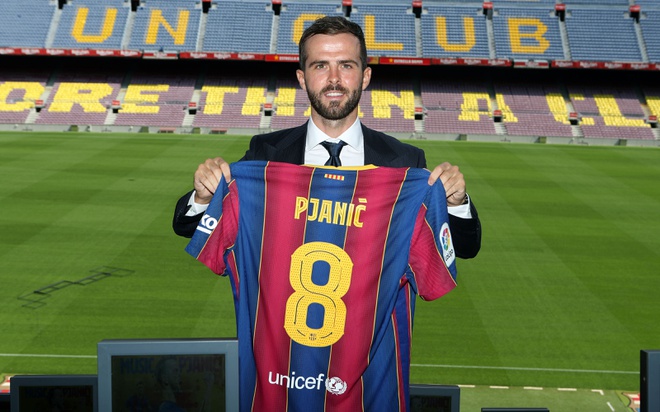 Pjanic ra mắt Barca, hạnh phúc vì được chung đội Messi