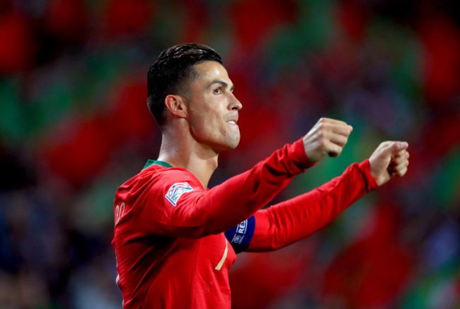 Nhìn lại 5 pha lập công ấn tượng của Ronaldo trong màu áo tuyển BĐN
