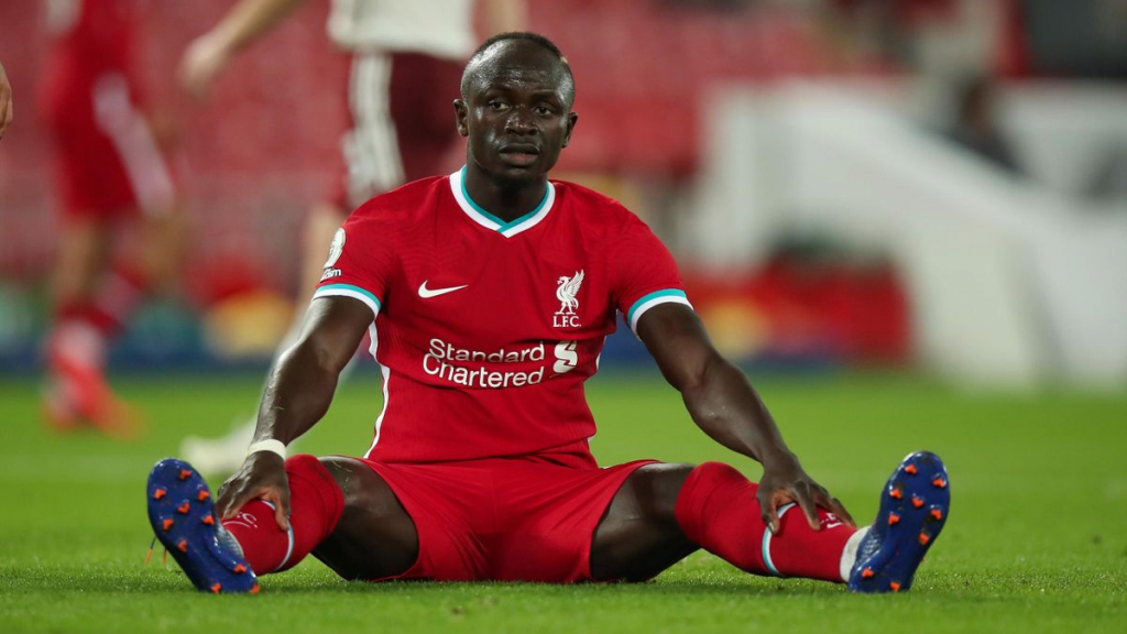 Sau Thiago, Sadio Mane của Liverpool nhiễm Covid-19