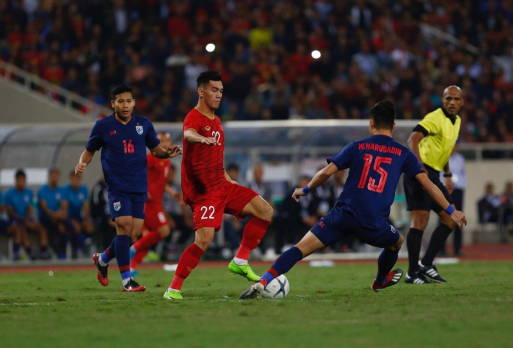 Soán ngôi ĐT Việt Nam tại AFF Cup, Thái Lan gặp trở ngại lớn