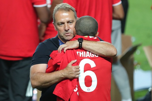 Thiago sắp tới Liverpool, HLV Bayern gửi lời chia tay đầy tình cảm
