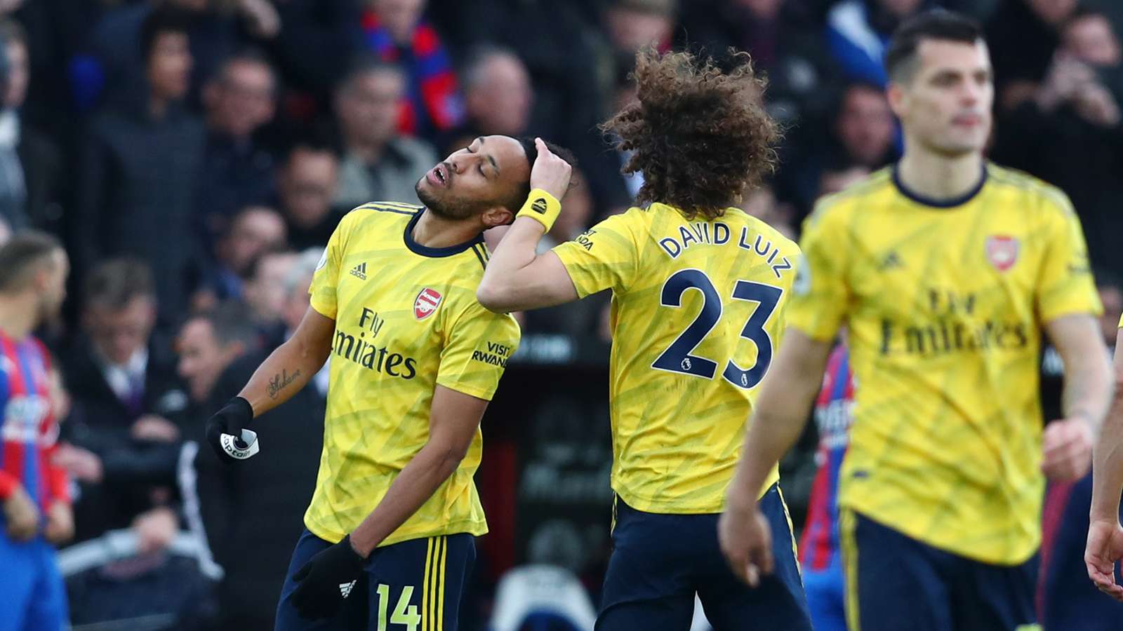 Arsenal đang nỗ lực để giảm án phạt cho Aubameyang