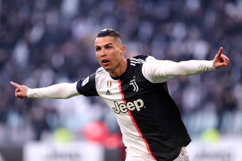 Điểm tin bóng đá tối 30/1: Ronaldo lập kỷ lục, tính cách của thầy Park được tiết lộ