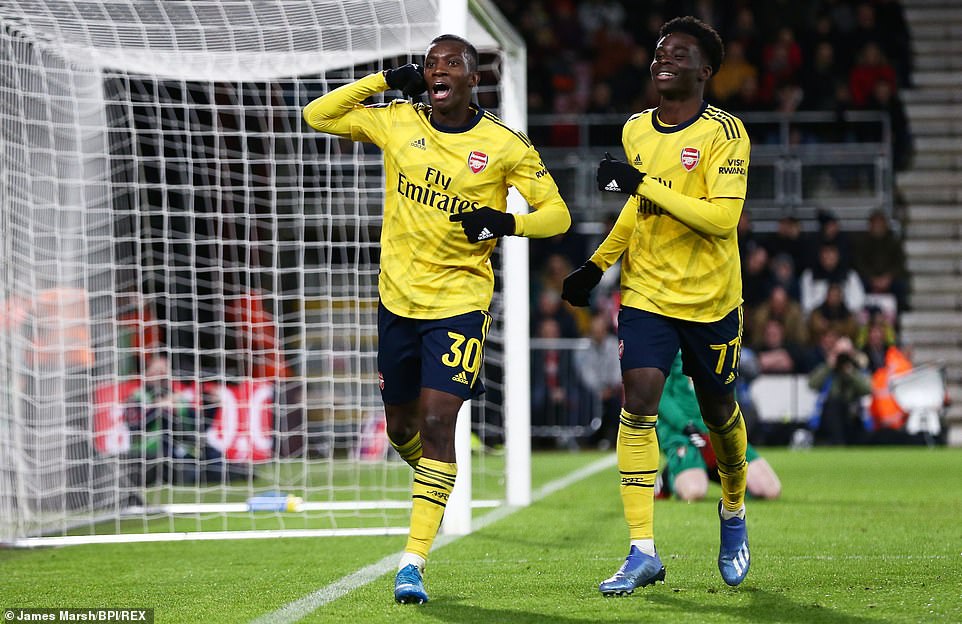 Sao trẻ đua nhau tỏa sáng, Arsenal vượt qua vòng 4 cúp FA