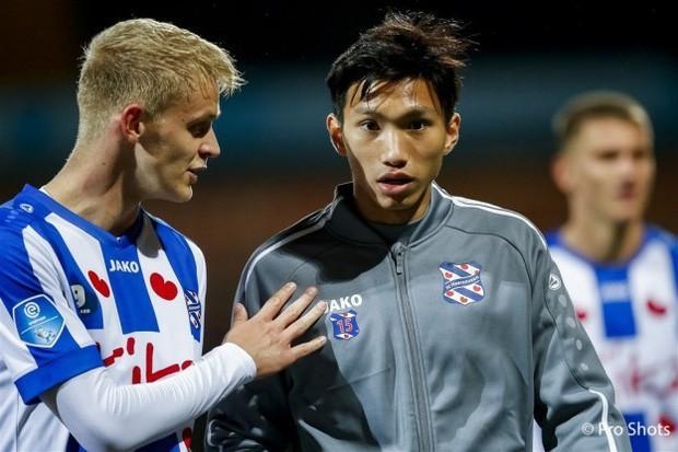 Văn Hậu bị coi là “bản hợp đồng thương mại” tại SC Heerenveen