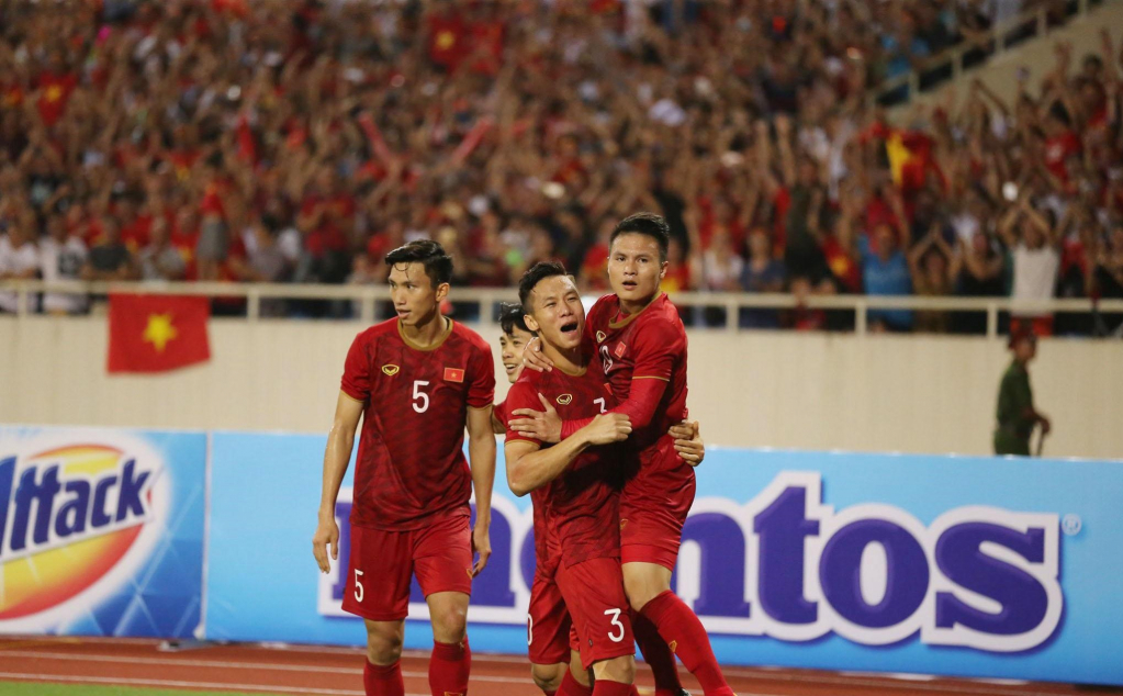 Điểm danh dàn sao ĐT Việt Nam đá bóng gây quỹ ủng hộ miền Trung