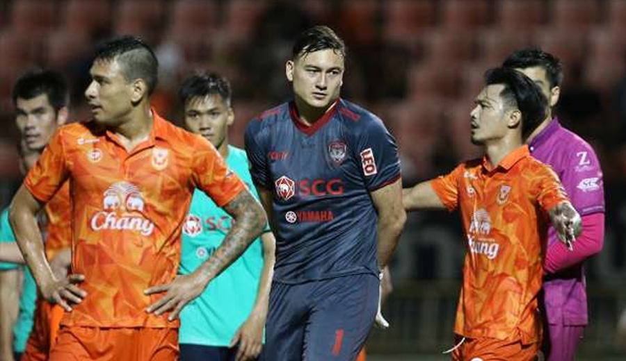 Đội bóng của Văn Lâm mở ra “cuộc lật đổ” ở Thai League