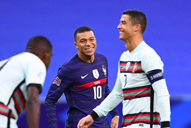 Dùng 2 từ, Mbappe gửi thông điệp ý nghĩa tới Ronaldo sau trận Pháp - BĐN