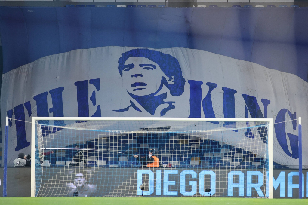Napoli chính thức đổi tên sân nhà để vinh danh Maradona