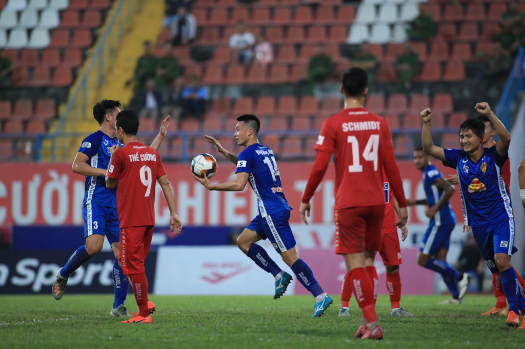 HLV Quảng Nam: “CĐV Hải Phòng liên tục la ó, gây sức ép tiêu cực với cầu thủ của tôi”