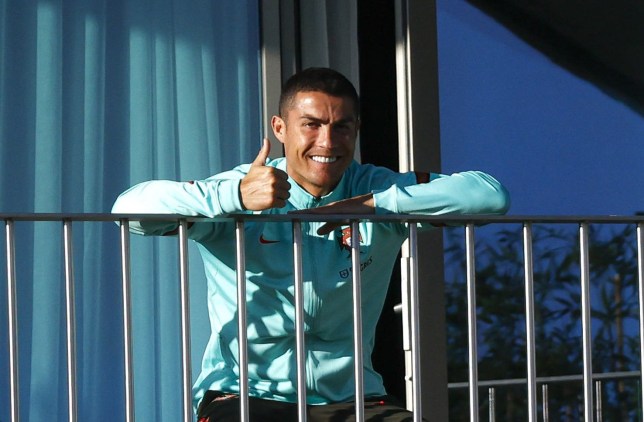 HLV Bồ Đào Nha cập nhật sức khỏe Ronaldo khi mắc Covid-19