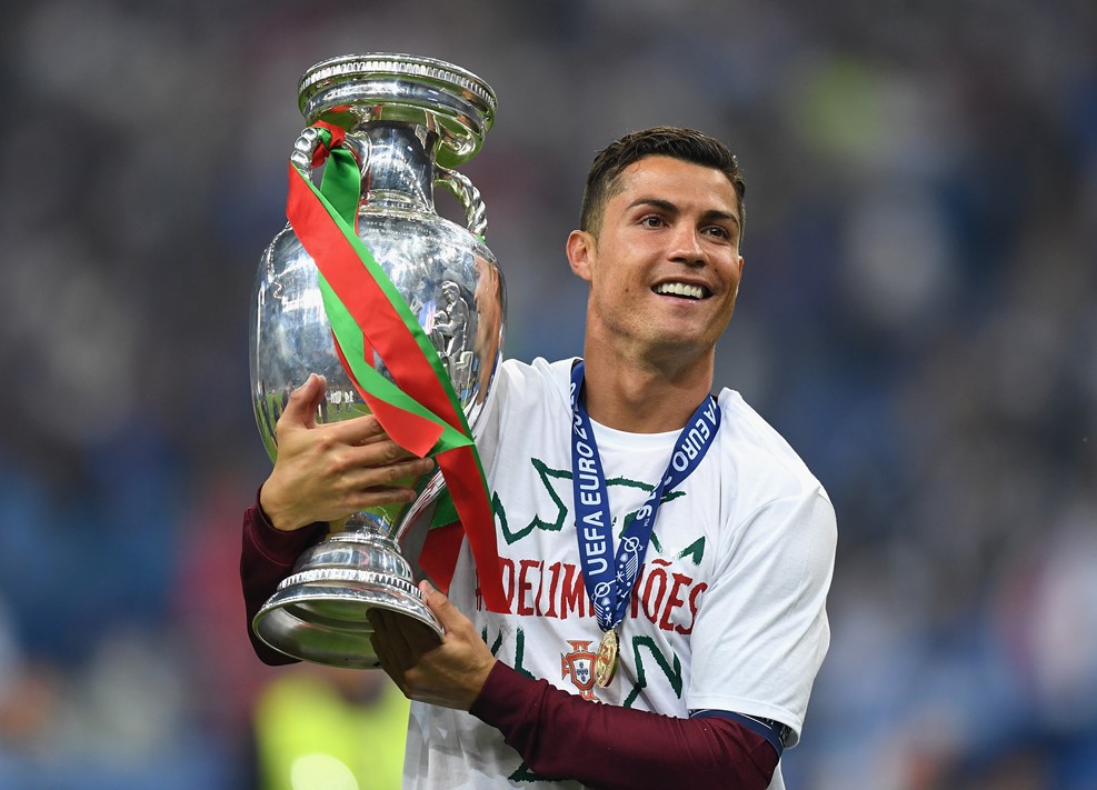 Ronaldo chính thức ấn định thời điểm giã từ ĐT Bồ Đào Nha