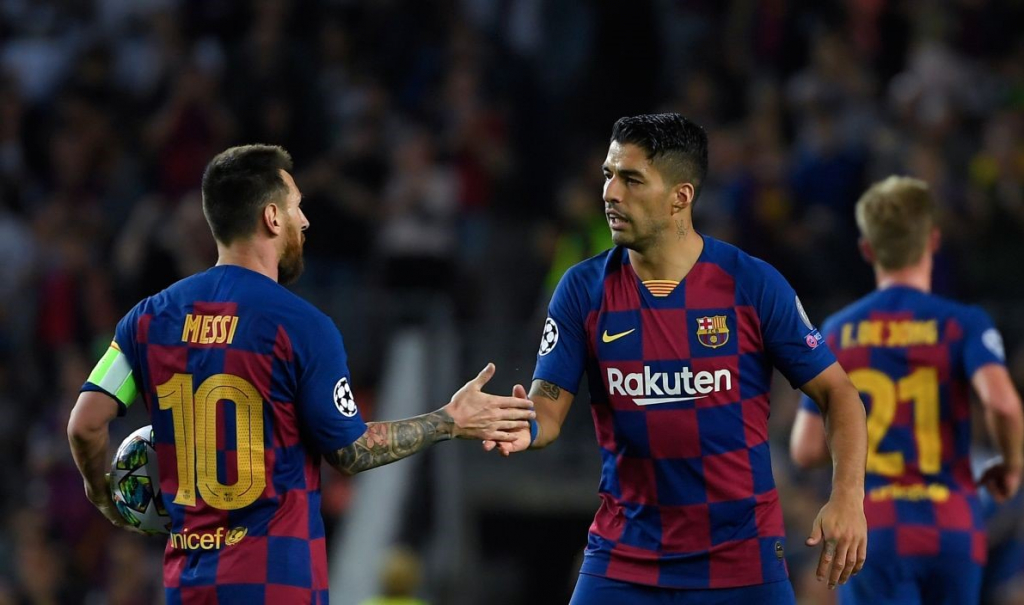 SỐC: Suarez phải cuốn gói rời Barca vì mối quan hệ với Messi