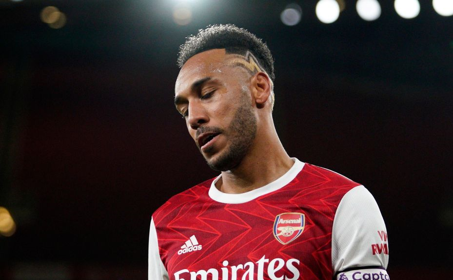 Vì sao Aubameyang đánh mất bản thân sau khi gia hạn với Arsenal?