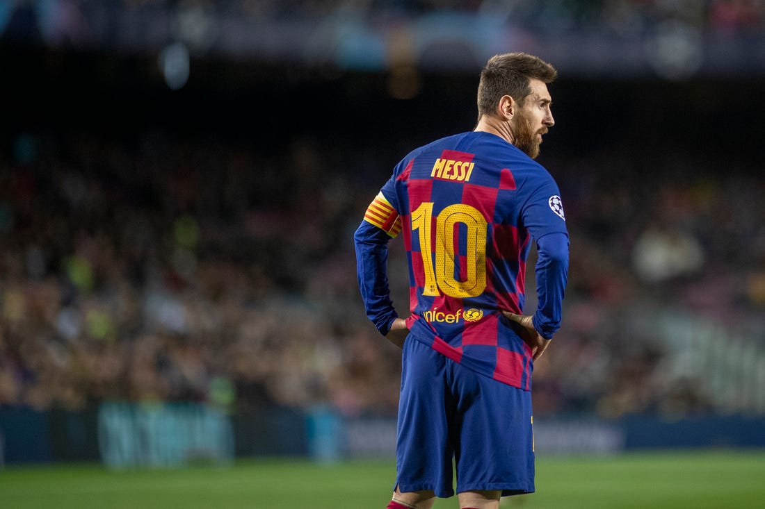 Khủng hoảng nội bộ tại Barcelona: Messi hay không Messi?