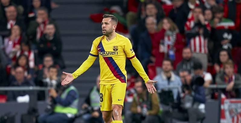 Alba khuyên Barcelona đừng “tự ném phân vào nhau” sau căng thẳng giữa Messi và Abidal