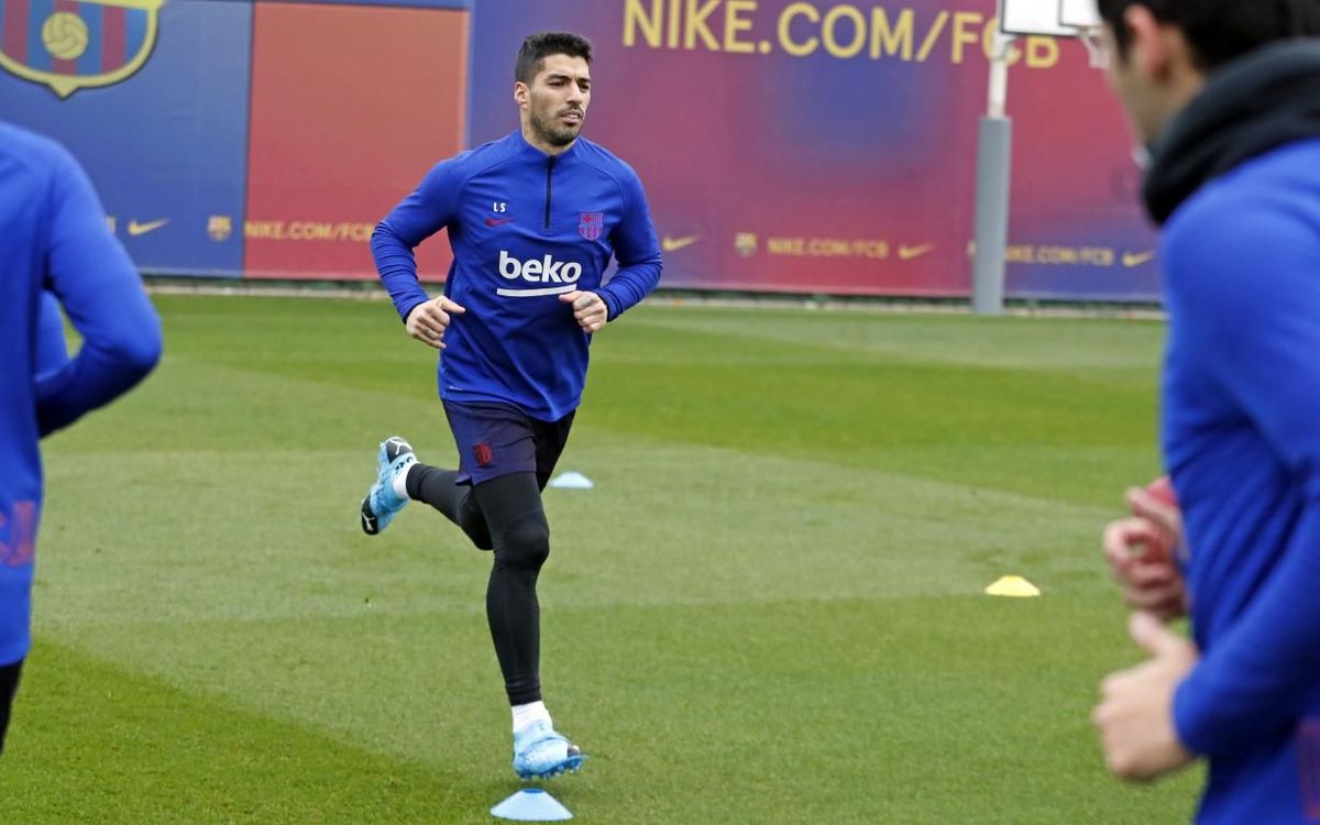 Barcelona nhận tin vui từ Suarez sau chấn thương của Dembele