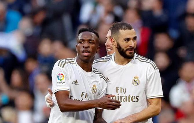 Benzema vượt Ronaldo, lập kì tích vô tiền khoáng hậu trong lịch sử Real Madrid