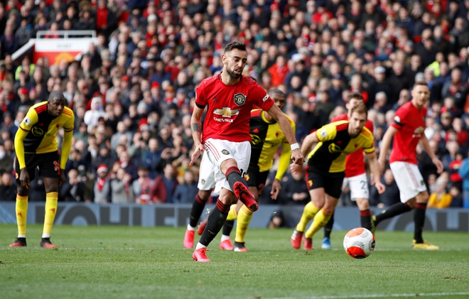 Bruno Fernandes đá penalty như Quế Ngọc Hải ở bàn thắng đầu tiên cho MU