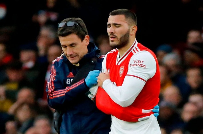 Arsenal lên tiếng xác nhận chấn thương của Kolasinac