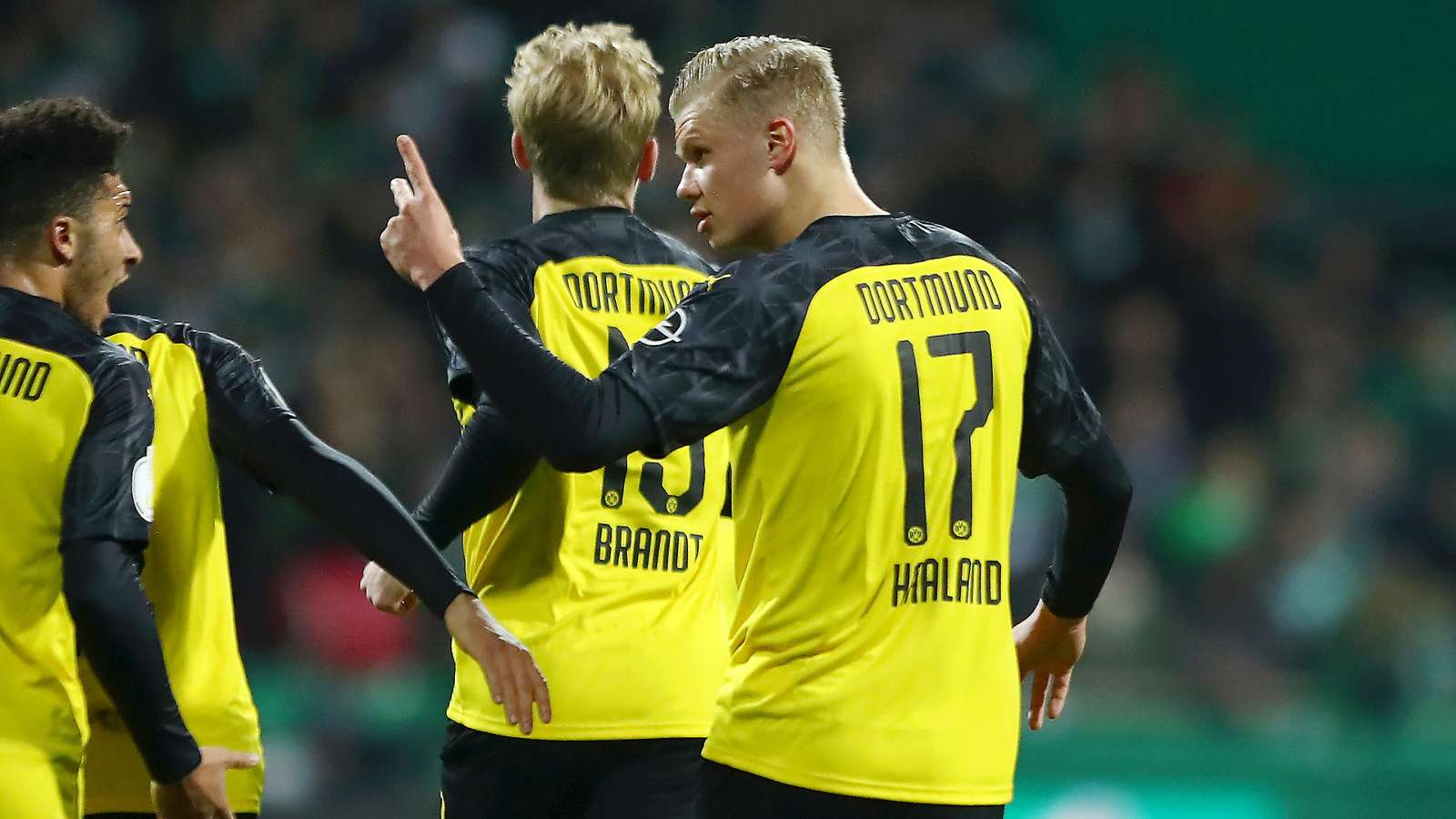 Haaland lập thêm kỷ lục khó tin trong màu áo Dortmund