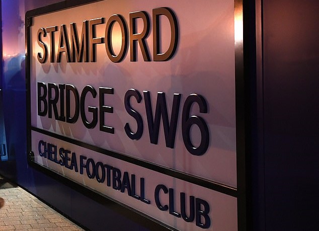 Tiết lộ: Một số CĐV MU đã bị đuổi khỏi Stamford Bridge ở trận đại chiến