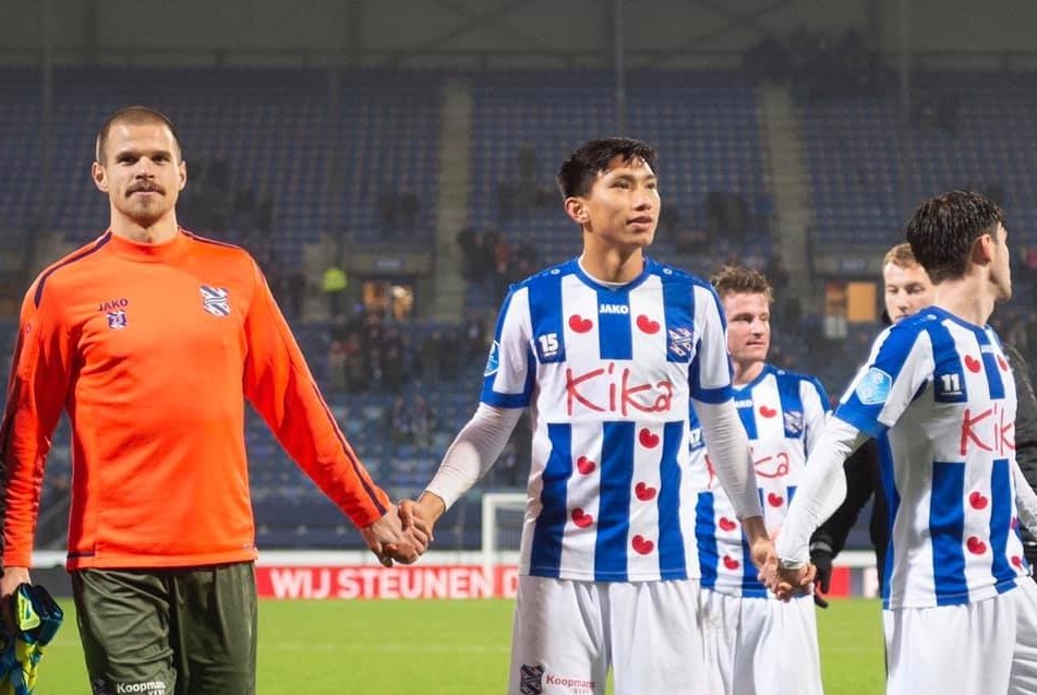 Văn Hậu có cơ hội giành danh hiệu đầu tiên cùng Heerenveen