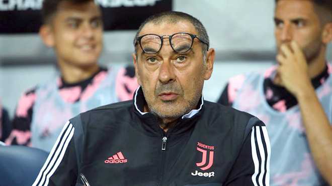 “Con nghiện” Sarri khiến Juventus như ngồi trên đống lửa