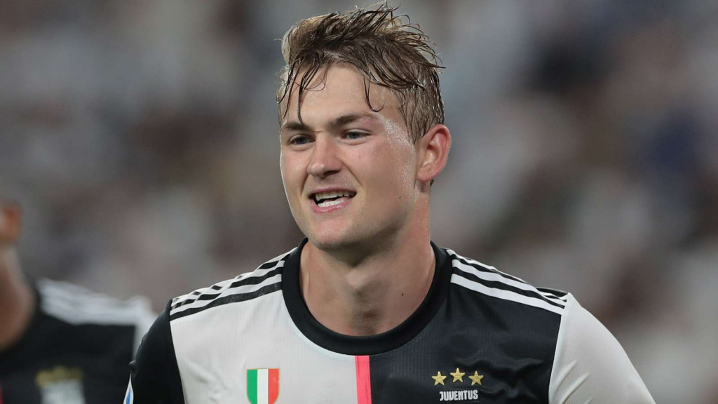 De Ligt giải thích lý do chọn Juventus, từ chối Barcelona