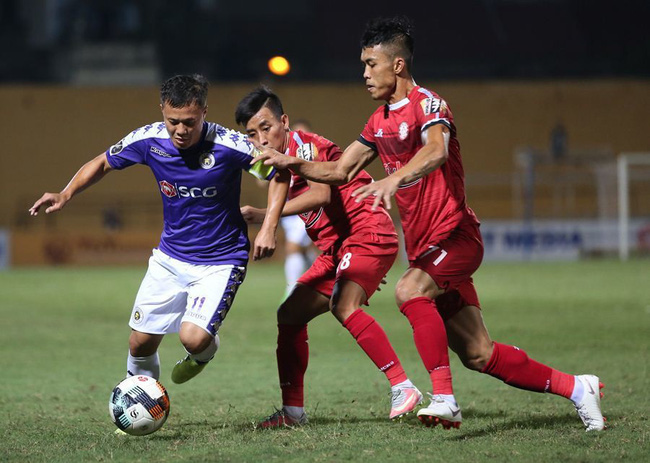 Điểm tin bóng đá sáng 16/3: V-League tạm hoãn thi đấu, Rooney chỉ trích chính phủ Anh vì Covid-19