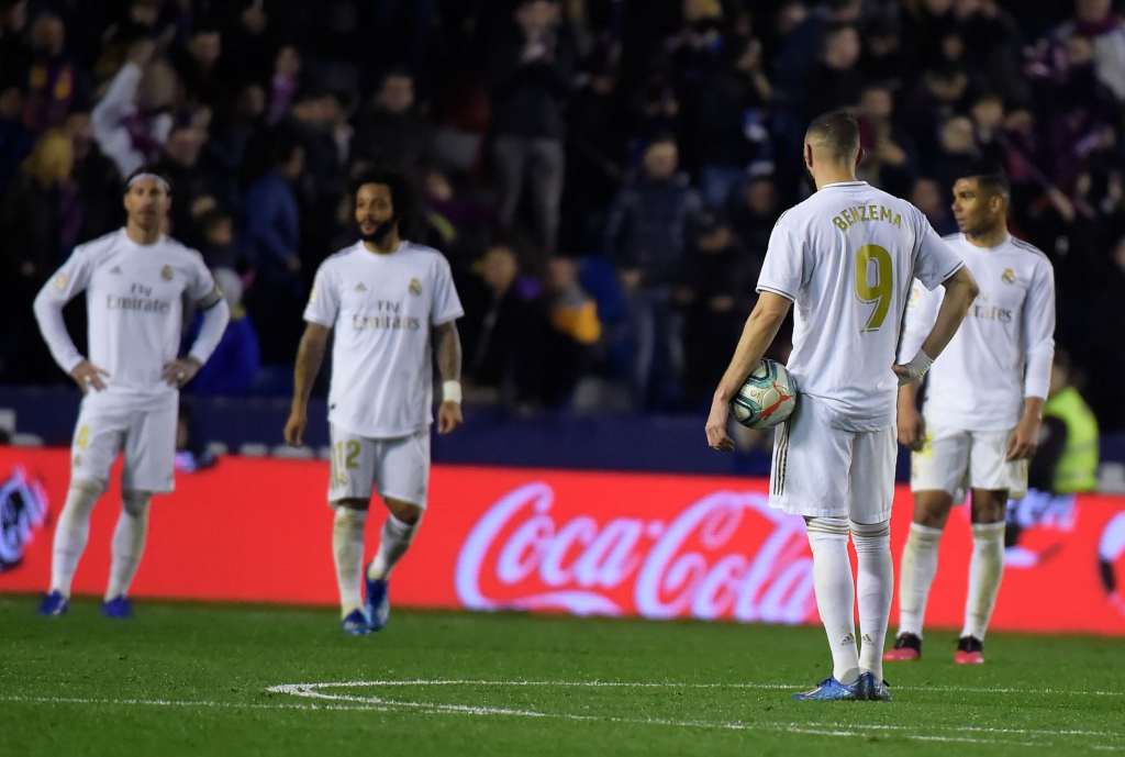 CỰC NÓNG: Toàn đội Real Madrid bị cách ly vì Covid-19 trước trận Man City