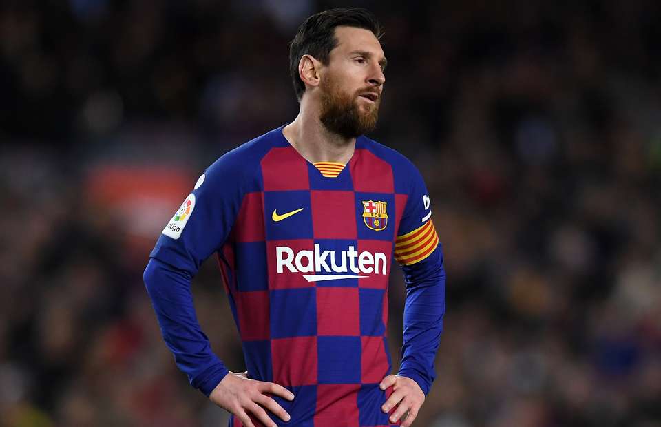 Messi bị tố chơi xấu cầu thủ đối phương trong chiến thắng của Barcelona