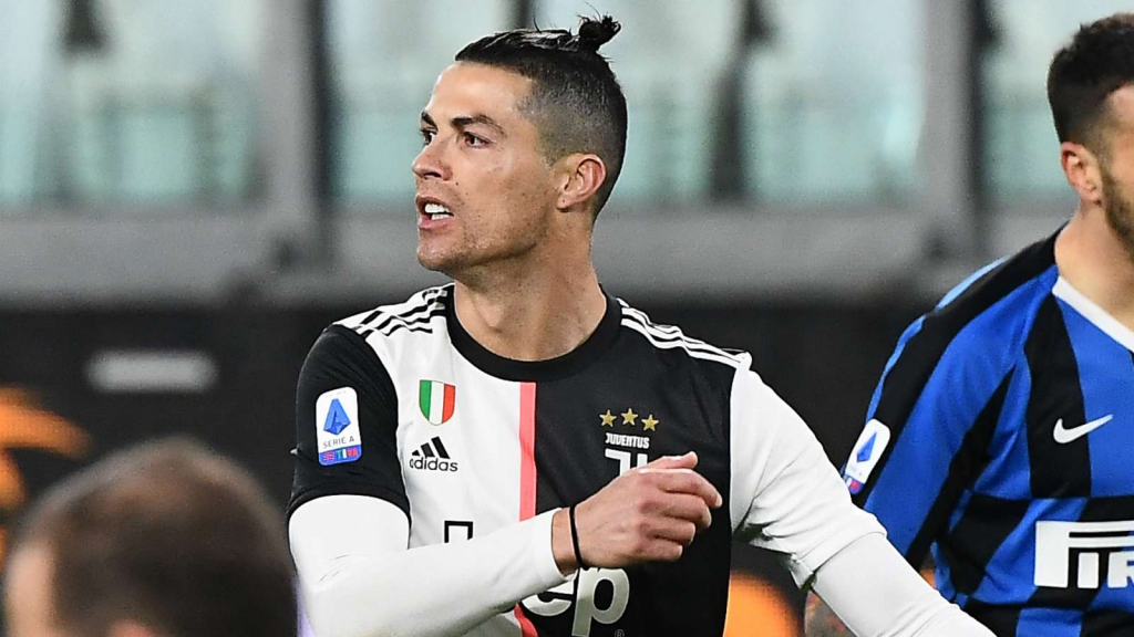 Ronaldo có đôi lời gửi tới thế giới giữa mùa dịch Covid-19