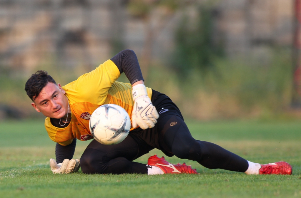 Văn Lâm dính chấn thương, lỡ trận đá tập của Muangthong United