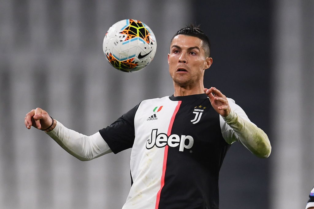 Juventus có thể phải bán Ronaldo vì Covid-19