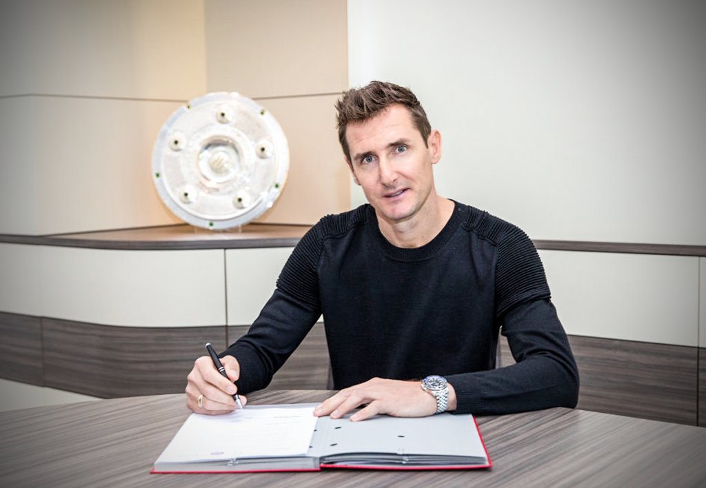 Bayern bổ nhiệm huyền thoại Klose, chờ tái xuất Bundesliga